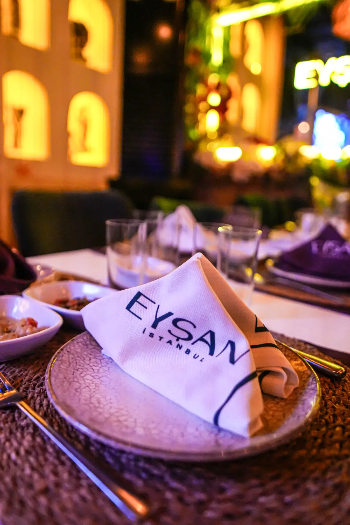 Eysan İstanbul DJ pod ve sahne